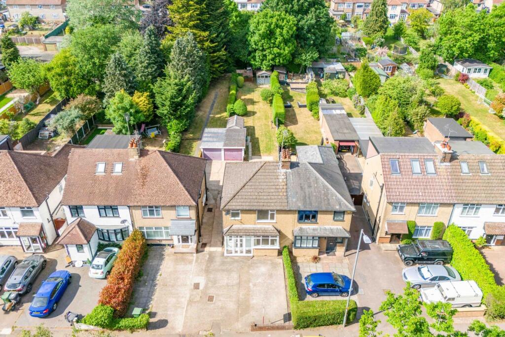 Additional image 17 of Batchwood Drive, St. Albans, Hertfordshire, AL3