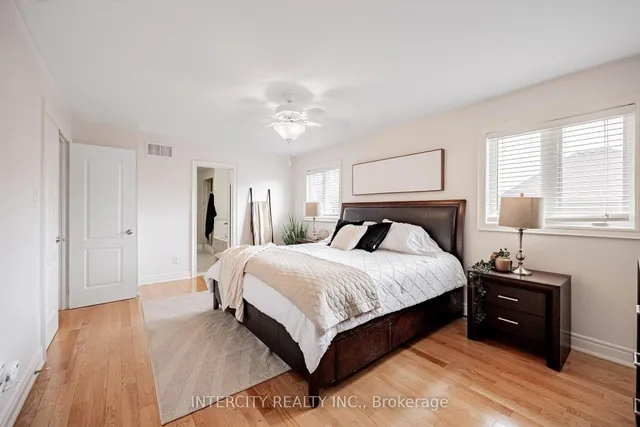 Additional image 18 of 21 Armani Lane