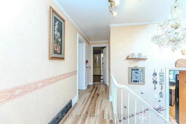 Additional image 19 of 8 EASTON Pl