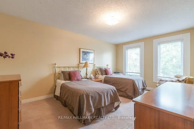 Additional image 17 of 1280 Greeniaus Rd