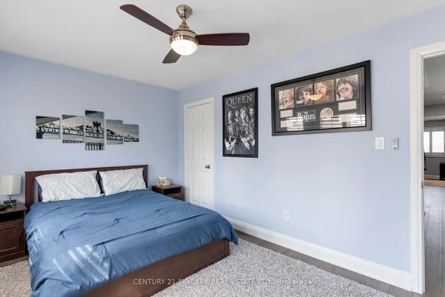 Additional image 25 of 26 Windswept Tr