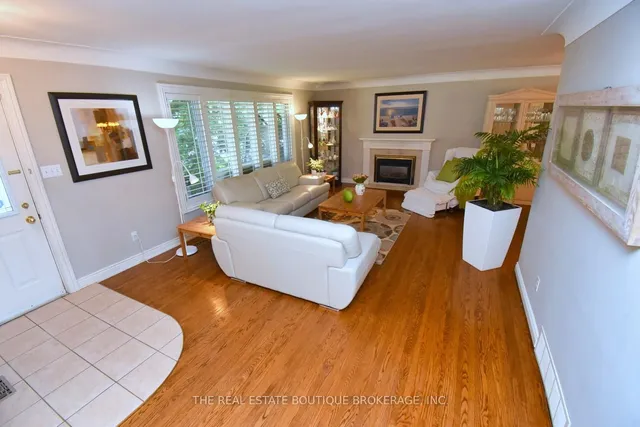 Additional image 11 of 4131 Lorraine Cres