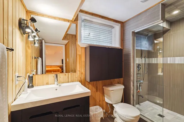 Additional image 29 of 641 Symons Cross