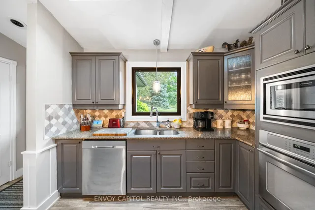 Additional image 10 of 11636 6th Line