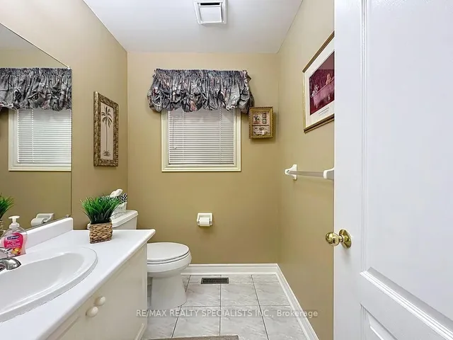 Additional image 18 of 9 Siesta Crt