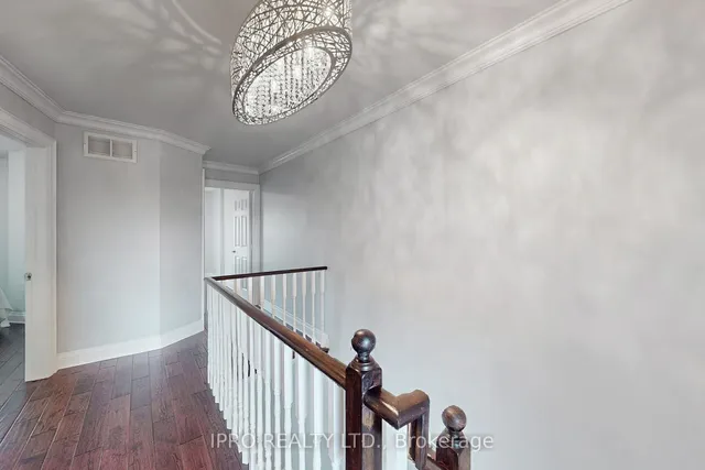 Additional image 13 of 5138 Lampman Ave