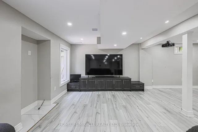 Additional image 19 of 1204 Fox Cres