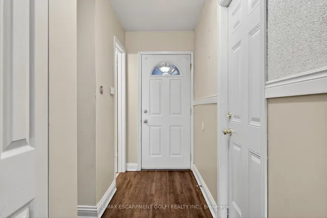 Additional image 5 of 59 Queenslea Dr Unit 7