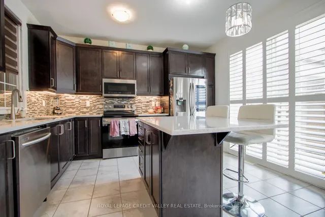 Additional image 11 of 1229 Rose Way