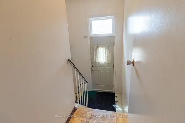 Additional image 19 of 3072 Parkgate Cres