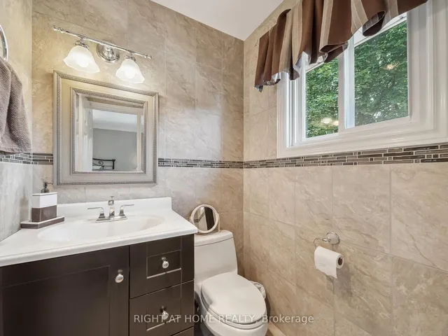 Additional image 25 of 18 Claypine Tr