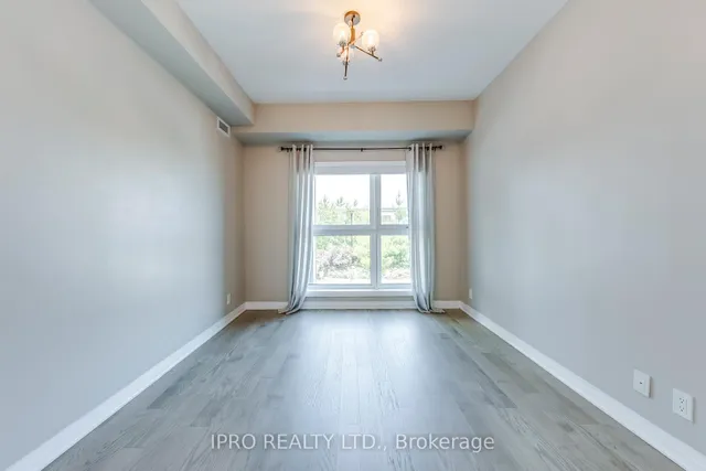 Additional image 19 of 128 GROVEWOOD Common Unit 205