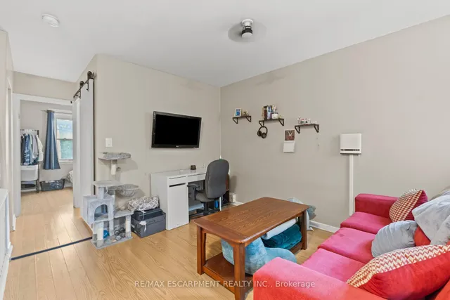 Additional image 19 of 48 Locke St