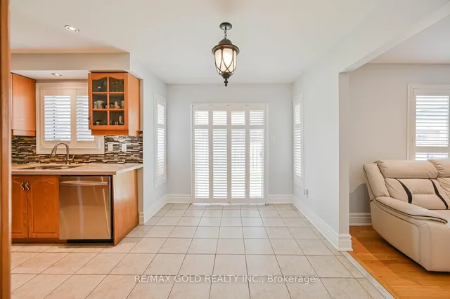 Additional image 18 of 1 Bumblebee Cres