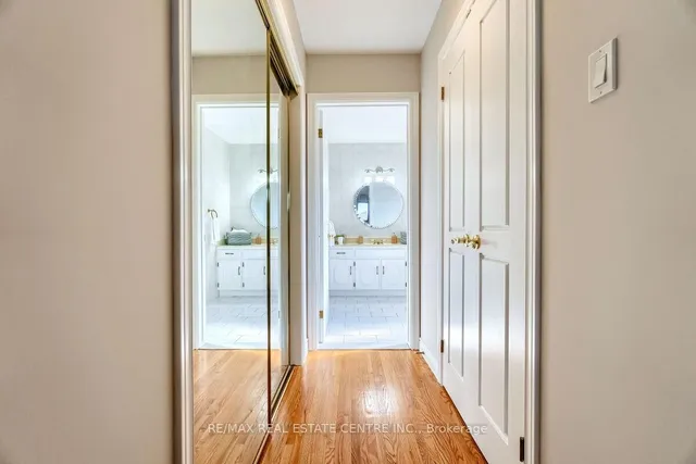 Additional image 22 of 16 Vogue Crt