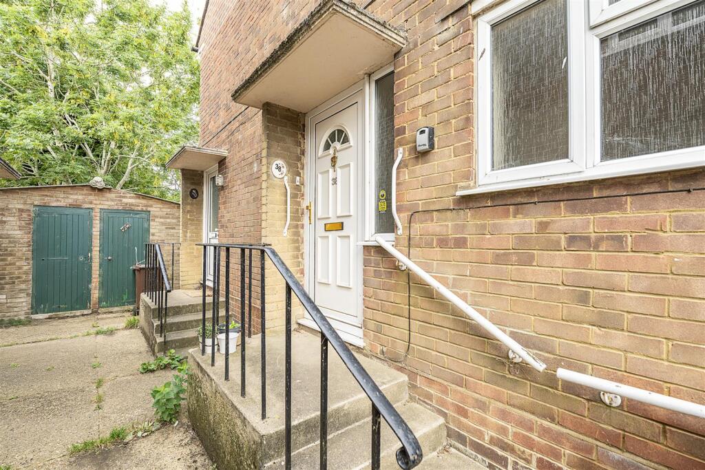 Additional image 10 of Tallents Crescent, Harpenden