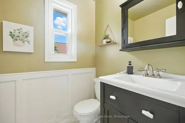 Additional image 18 of 400 Bloor St Unit 69