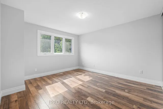 Additional image 10 of 35 Barrington Cres