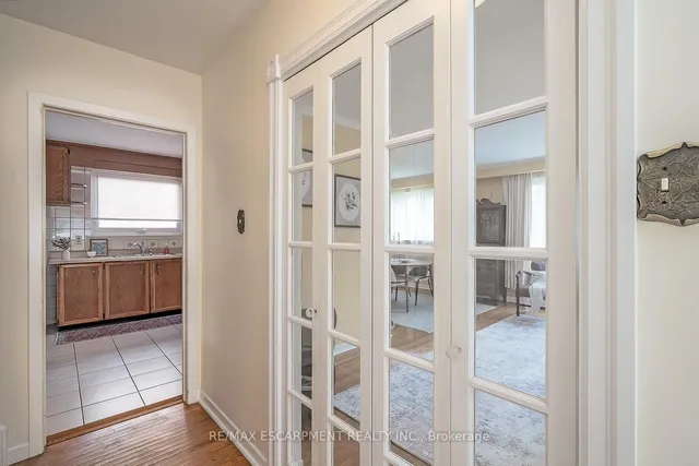 Additional image 7 of 652 Ardleigh Cres