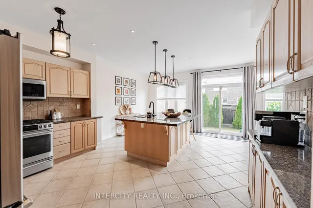 Additional image 14 of 21 Armani Lane