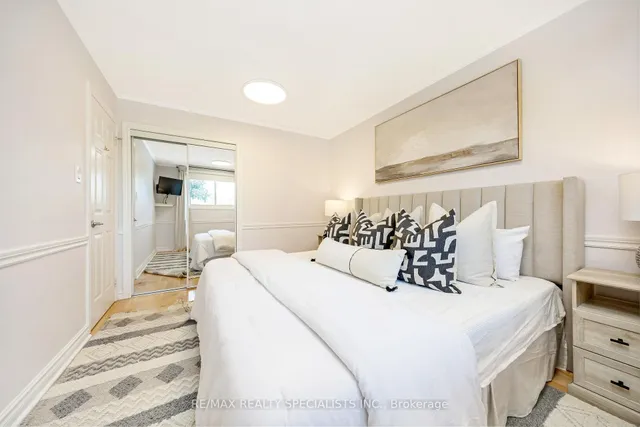 Additional image 21 of 212 Memorial Ave