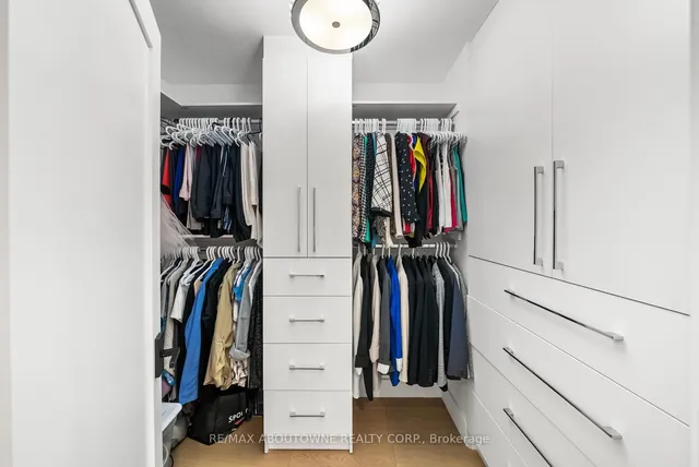 Additional image 30 of 360 Claremont Cres