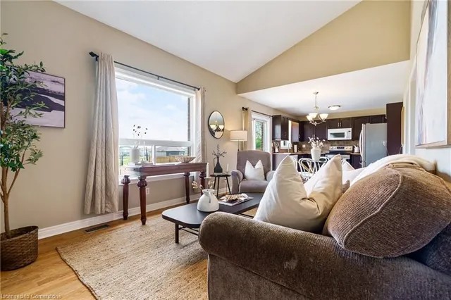 Additional image 24 of 42 Grassyplain Dr