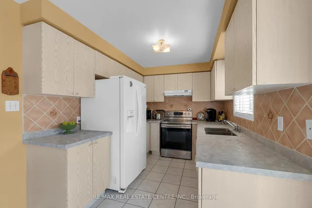 Additional image 10 of 140 Saintsbury Cres