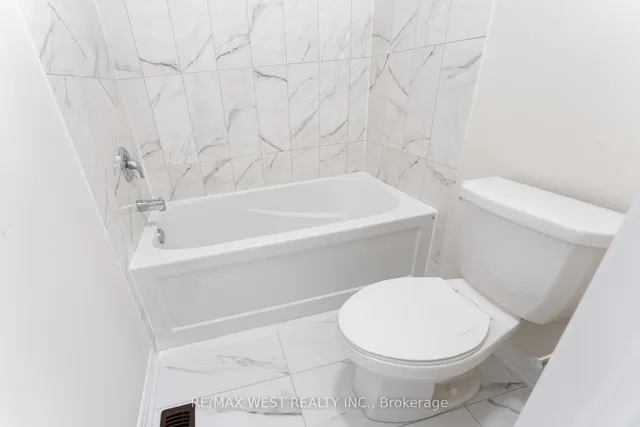 Additional image 24 of 1424 National Common