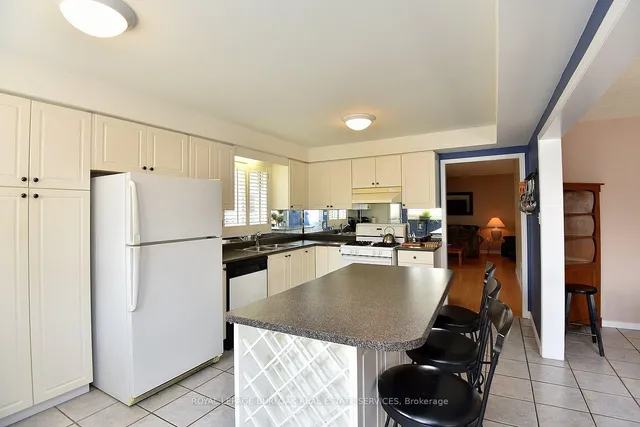 Additional image 16 of 4002 Jarvis Cres