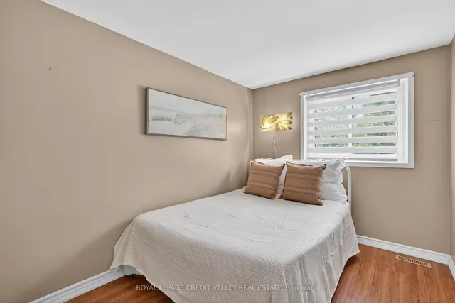 Additional image 20 of 60 Gondola Cres