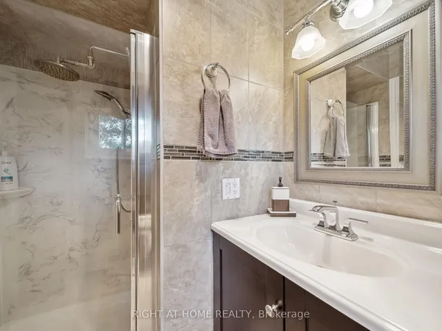 Additional image 24 of 18 Claypine Tr