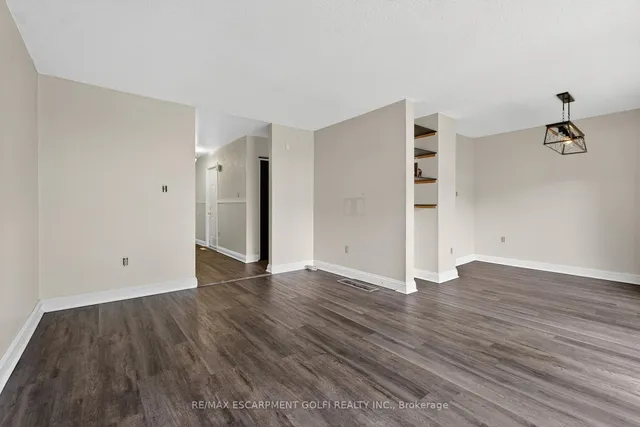 Additional image 14 of 59 Queenslea Dr Unit 7