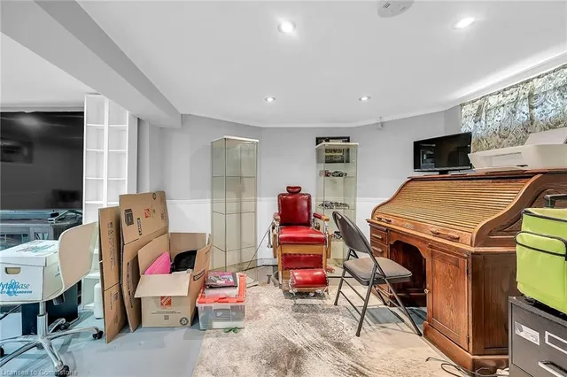 Additional image 31 of 118 East 6th St