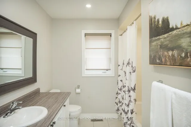 Additional image 34 of 315 Bessborough Dr