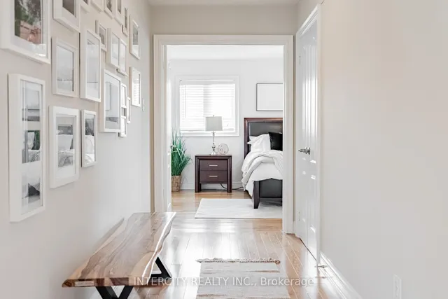 Additional image 37 of 21 Armani Lane