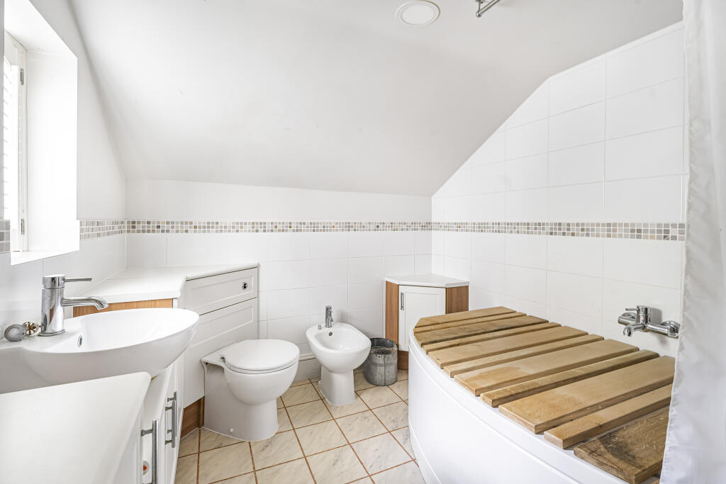 Additional image 13 of Halls Close, Welwyn, AL6