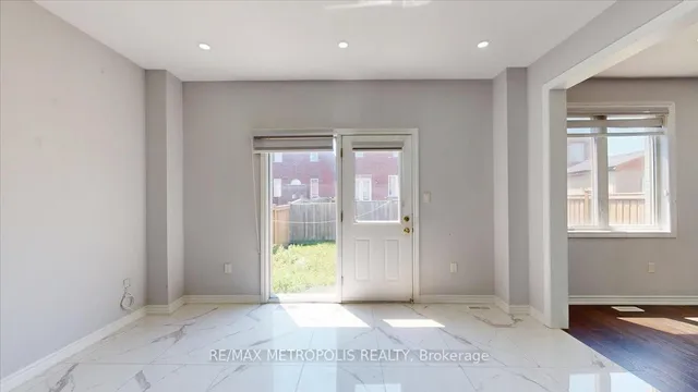 Additional image 9 of 84 Iceland Poppy Tr