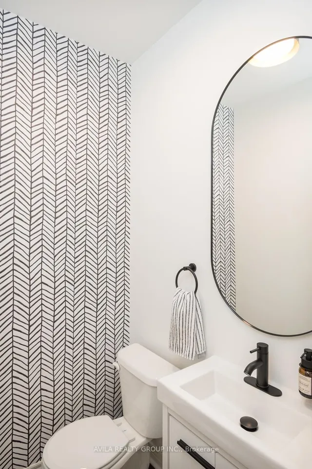 Additional image 13 of 319 Bessborough Dr