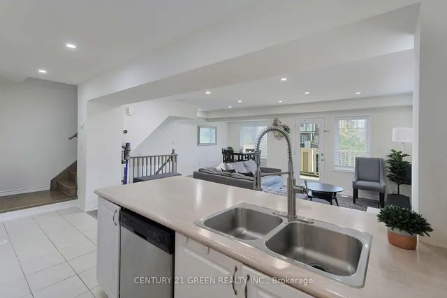 Additional image 18 of 526 Allport Gate