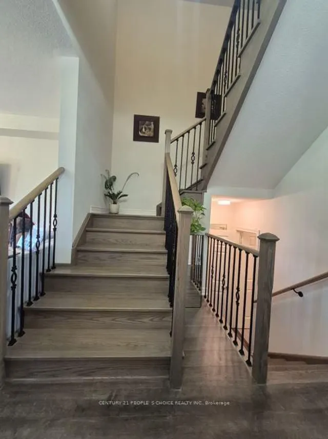 Additional image 25 of 71 Riverwalk Dr