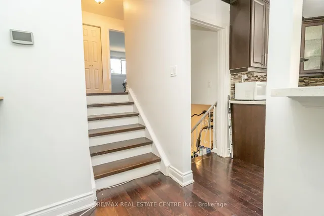 Additional image 14 of 105 Aloma Cres