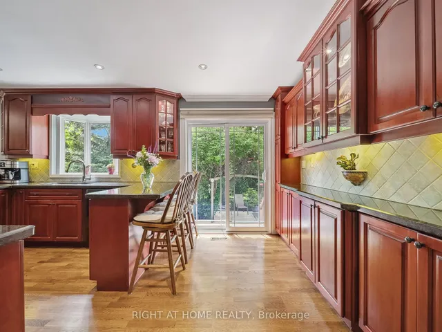 Additional image 15 of 18 Claypine Tr