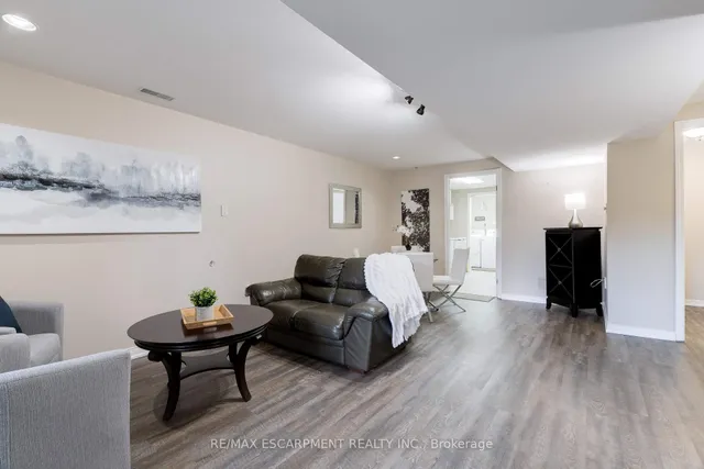 Additional image 33 of 2774 King St Unit 10