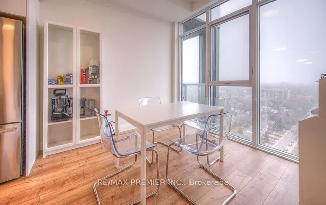 Additional image 11 of 500 Brock Ave Unit 2003