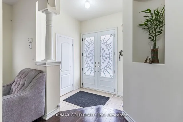 Additional image 6 of 4 Mistletoe Pl