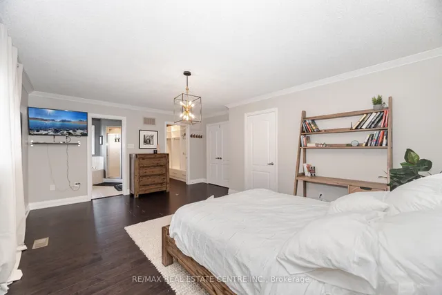 Additional image 28 of 8 Duffield Rd