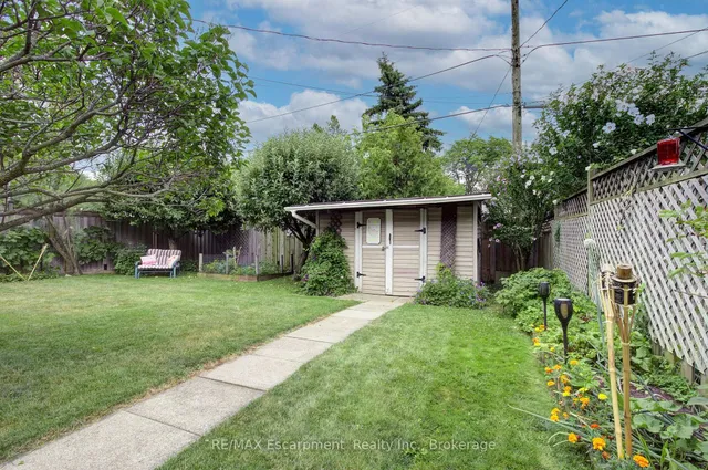 Additional image 37 of 2410 Tait Ave