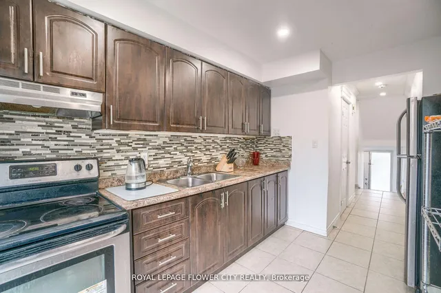 Additional image 14 of 7475 Goreway Dr Unit 49