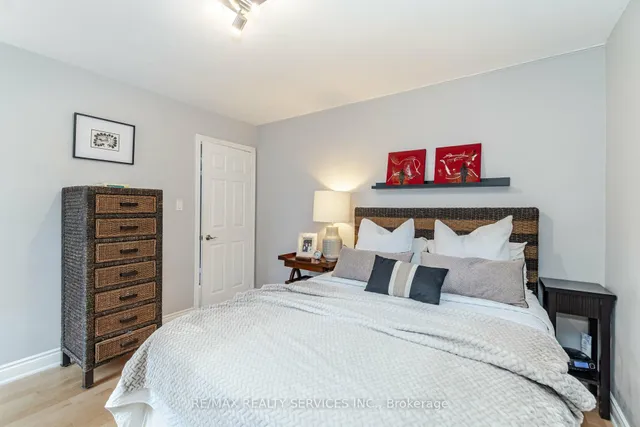 Additional image 19 of 119 Denison Ave